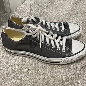 Low top chucks